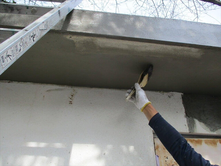 モルタル仕上げ作業中【補修方法】