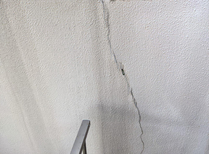 ひび割れ画像